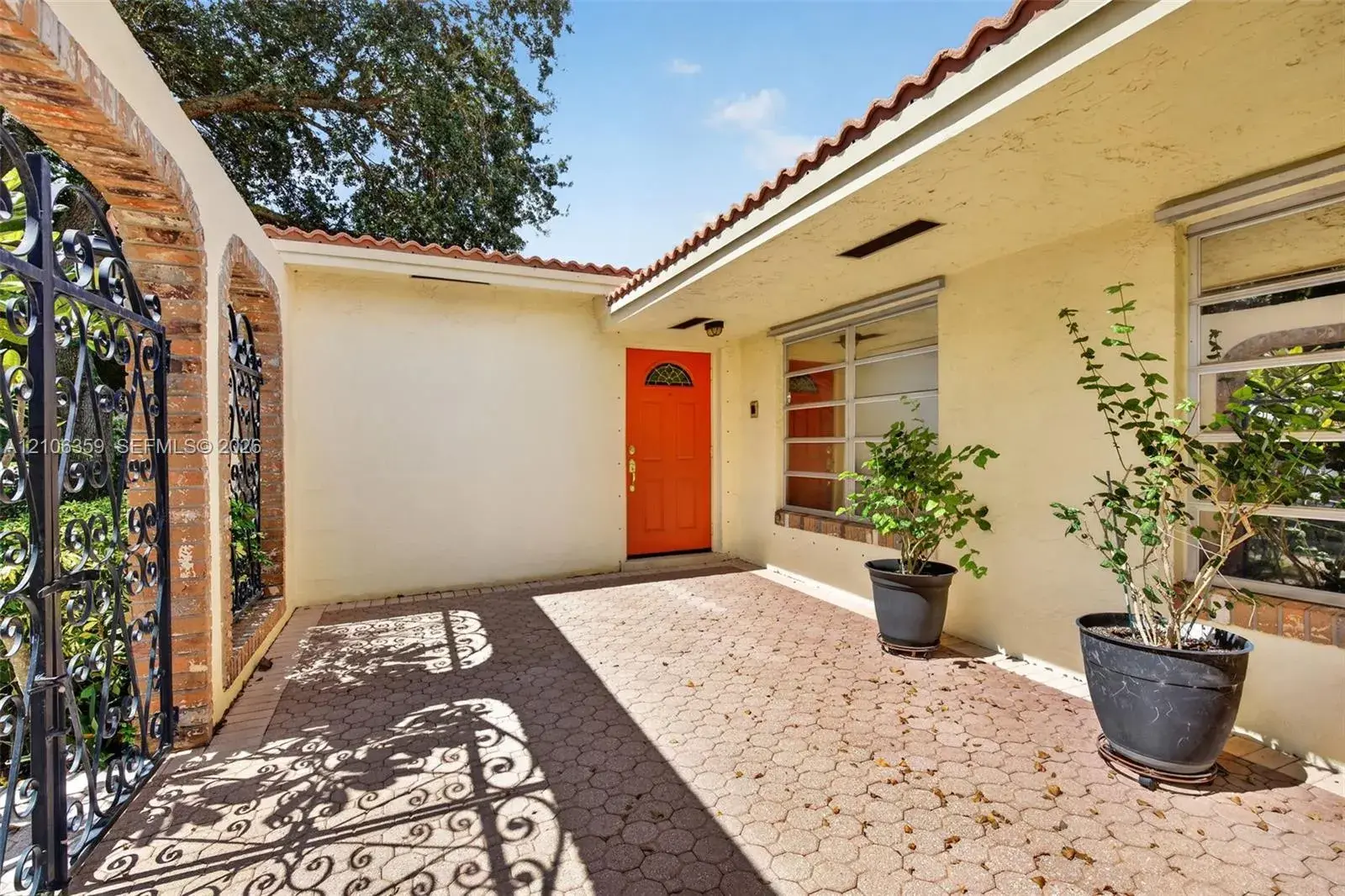 10541 Taft St, Pembroke Pines FL 33026