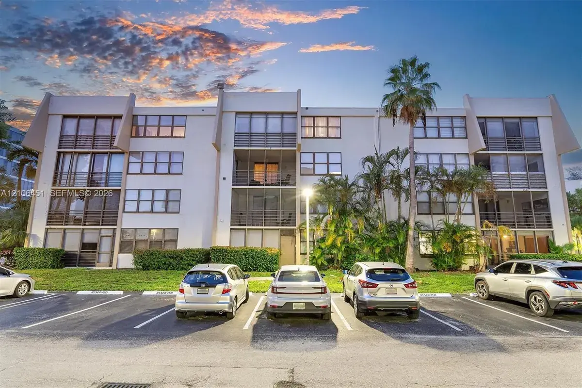 20401 NE 30th Ave # 8, Aventura FL 33180