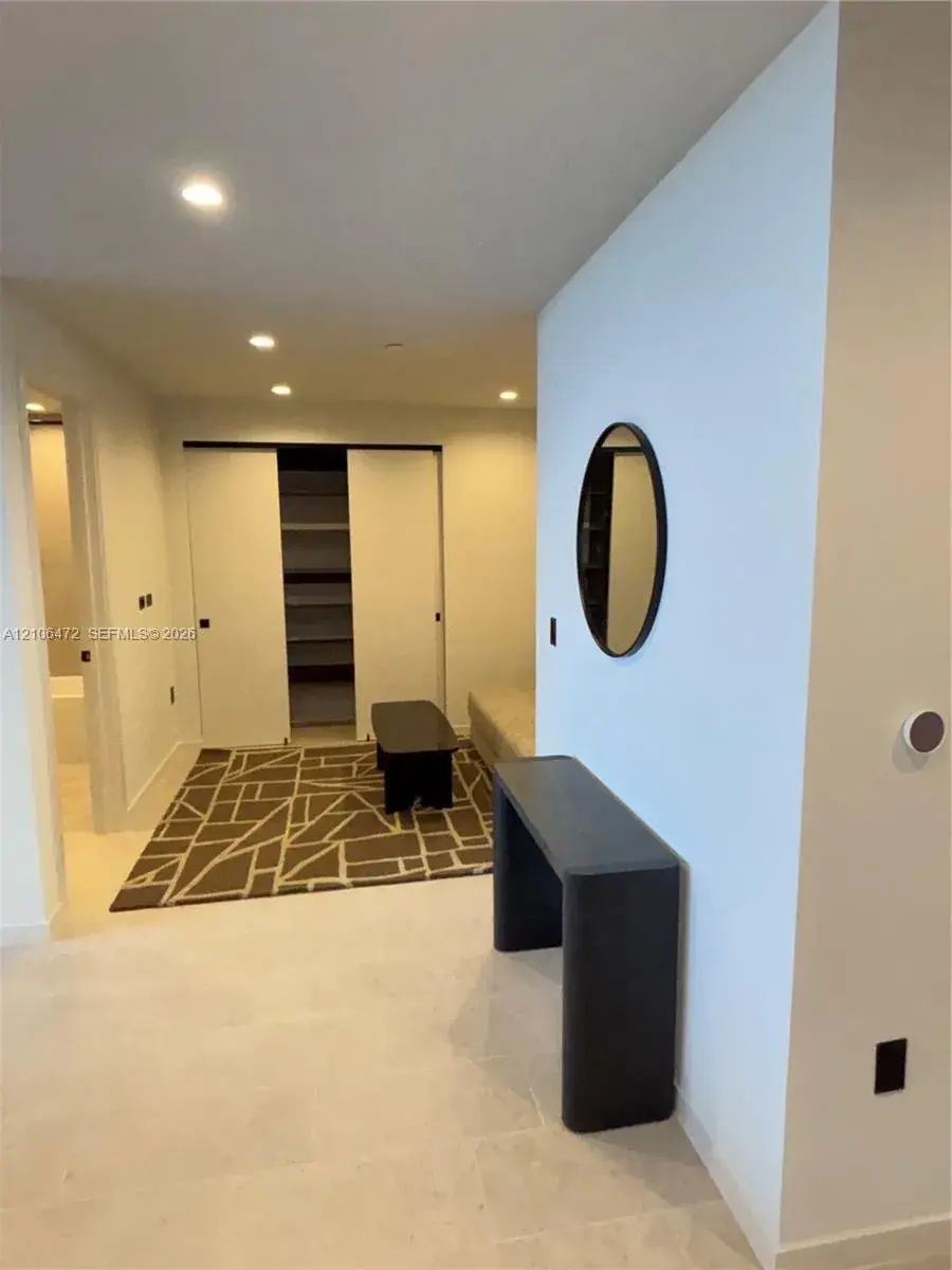 13899 Biscayne Blvd # 907, Miami FL 33181