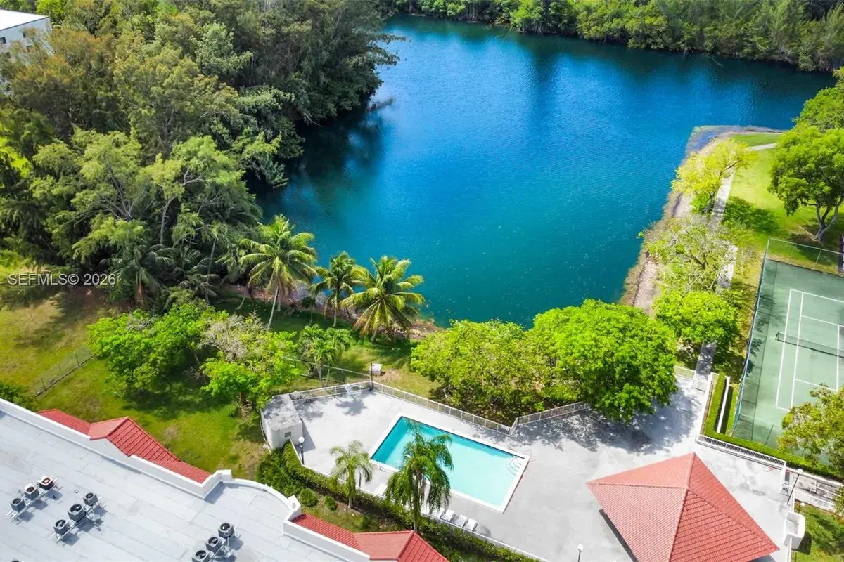 8200 SW 210th St # 103, Cutler Bay FL 33189