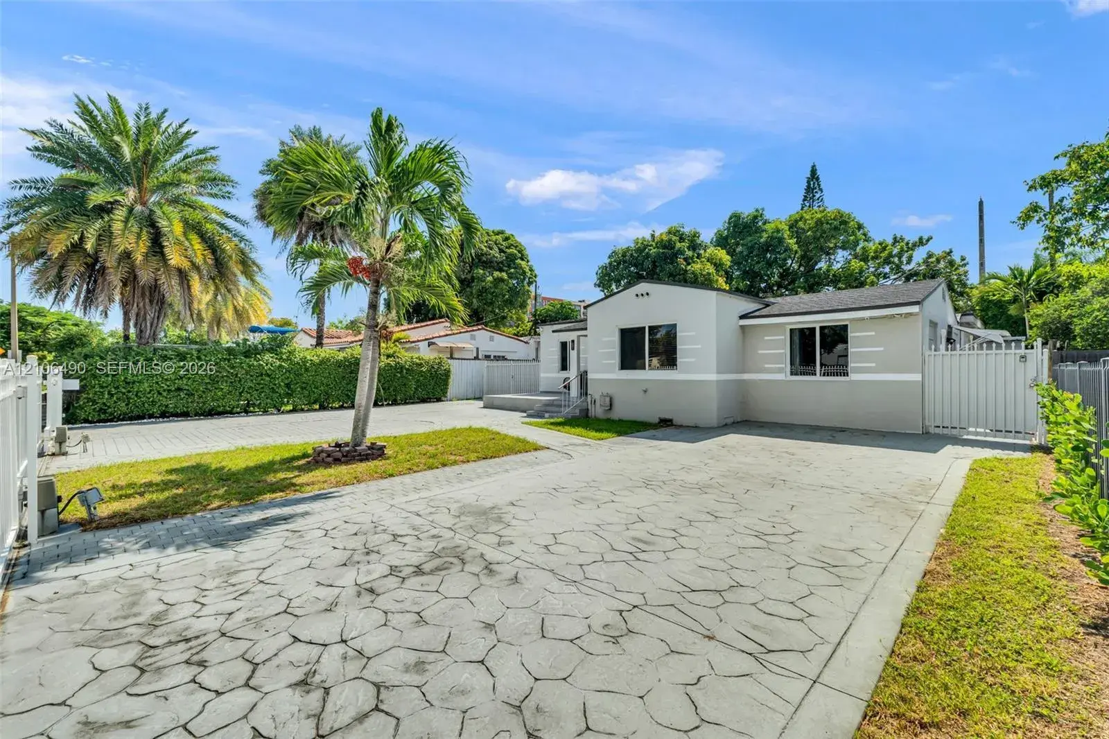 3840 NW 12th St, Miami FL 33126
