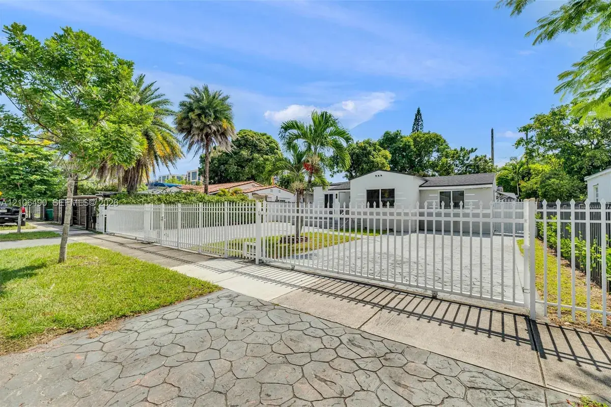 3840 NW 12th St, Miami FL 33126