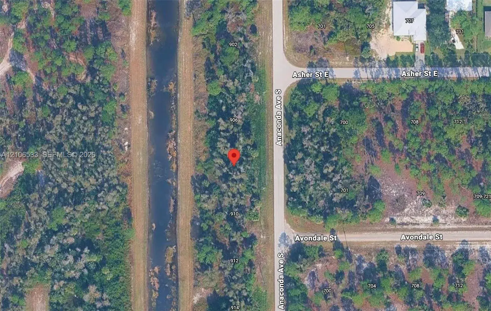 908 Anaconda Ave, Lehigh Acres FL 33974