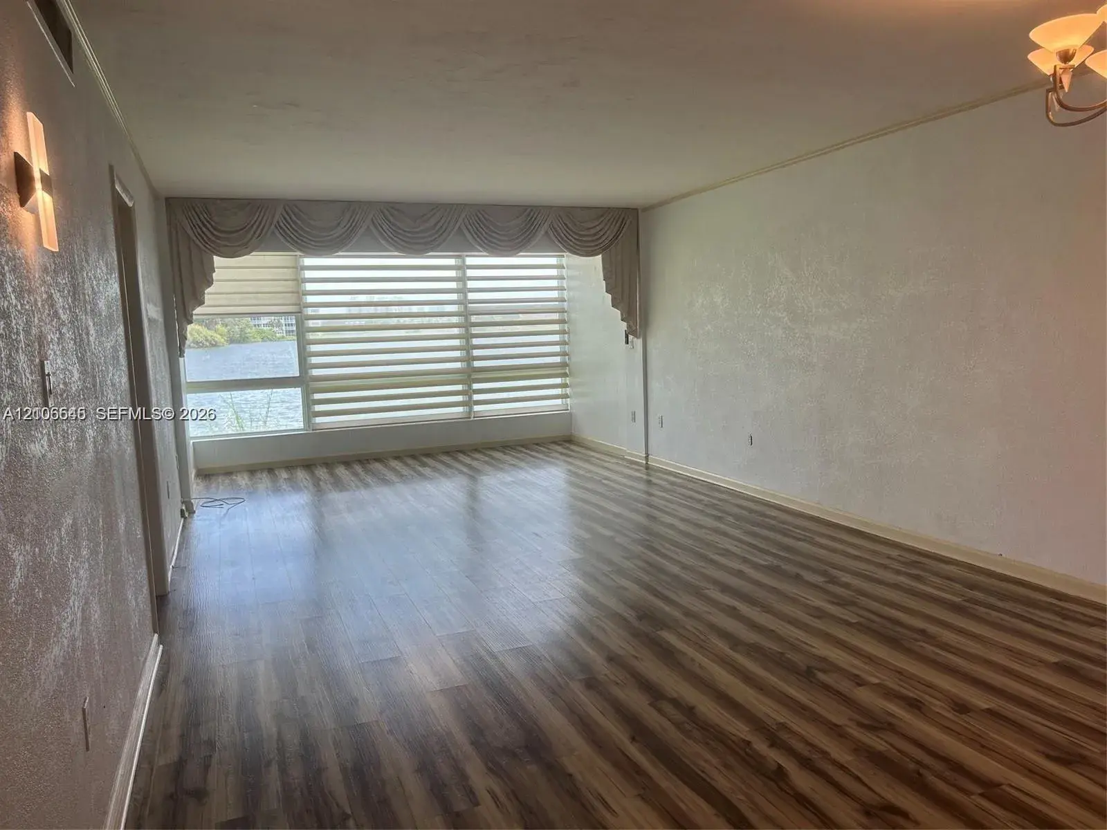 18901 NE 14th Ave # 101, Miami FL 33179