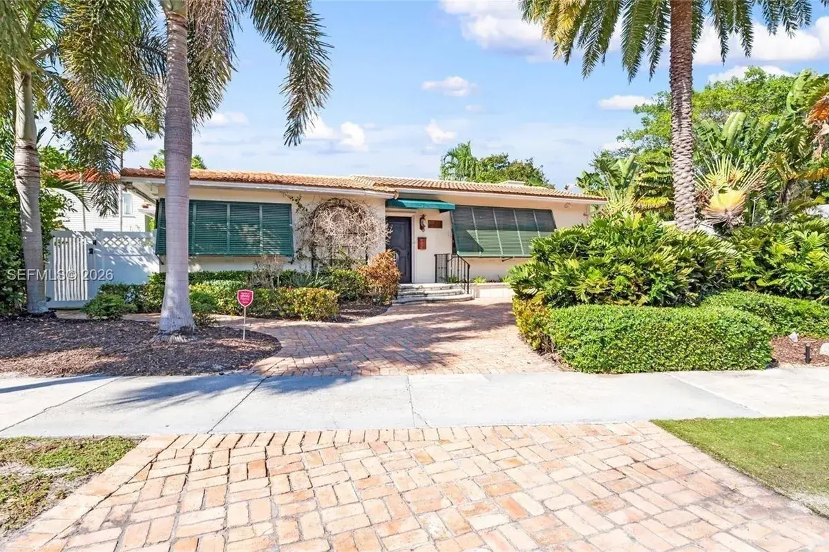 623 NE 17th Way, Fort Lauderdale FL 33304