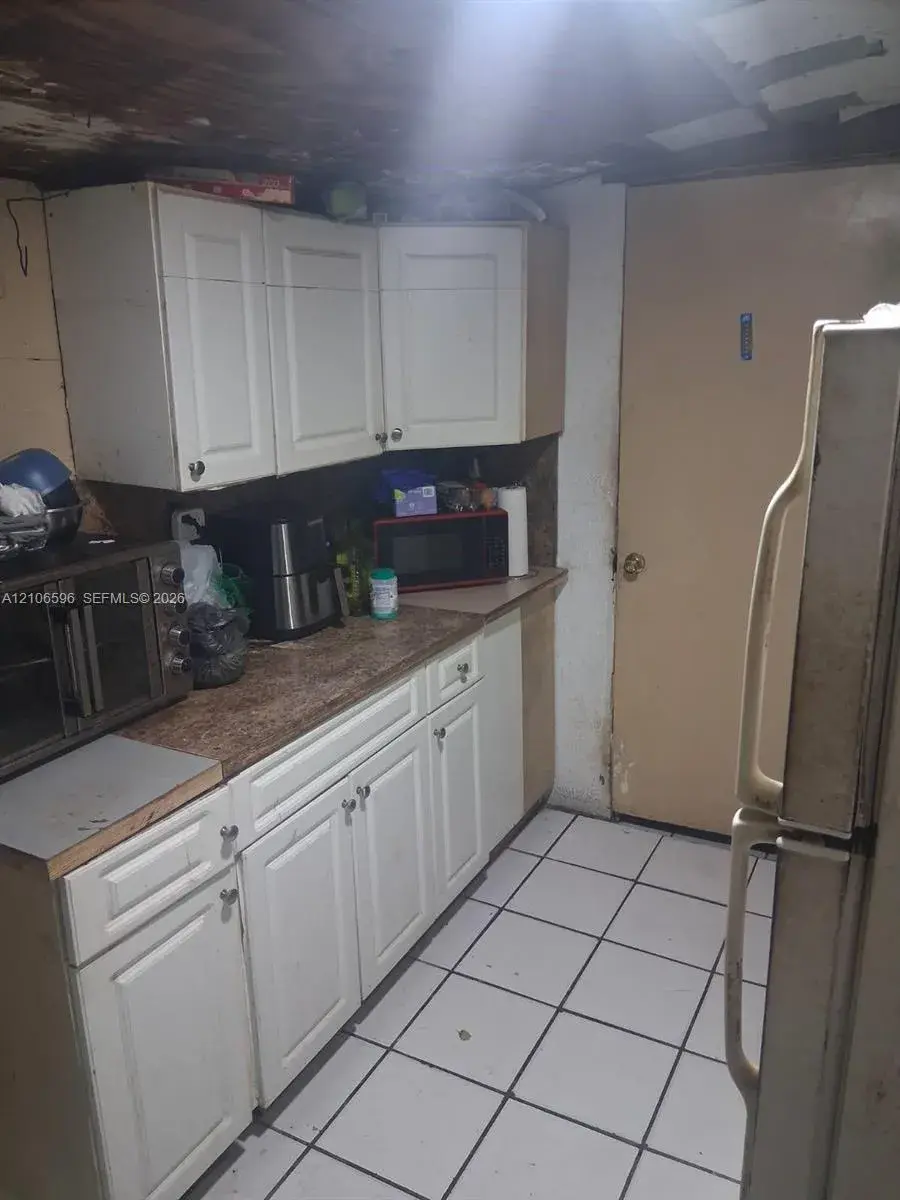 1369 NW 75th Ter, Miami FL 33147