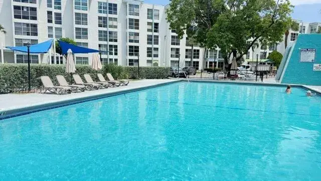 17570 Atlantic Blvd # 105, Sunny Isles Beach FL 33160