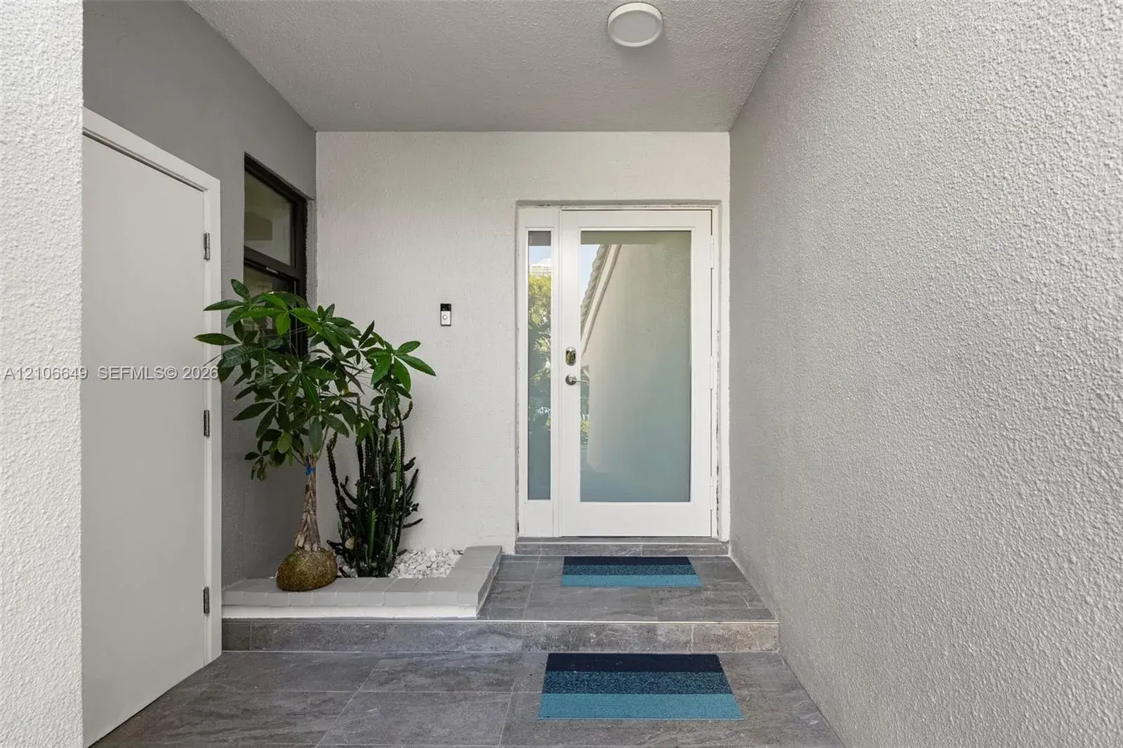 216 Poinciana Dr # 206, Sunny Isles Beach FL 33160