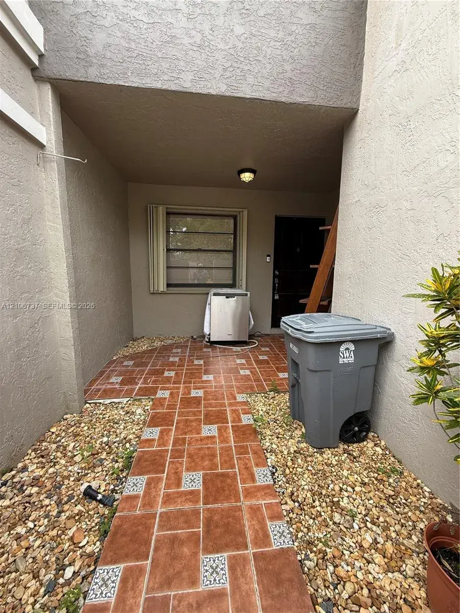 5225 Monterey Cir # G, Delray Beach FL 33484