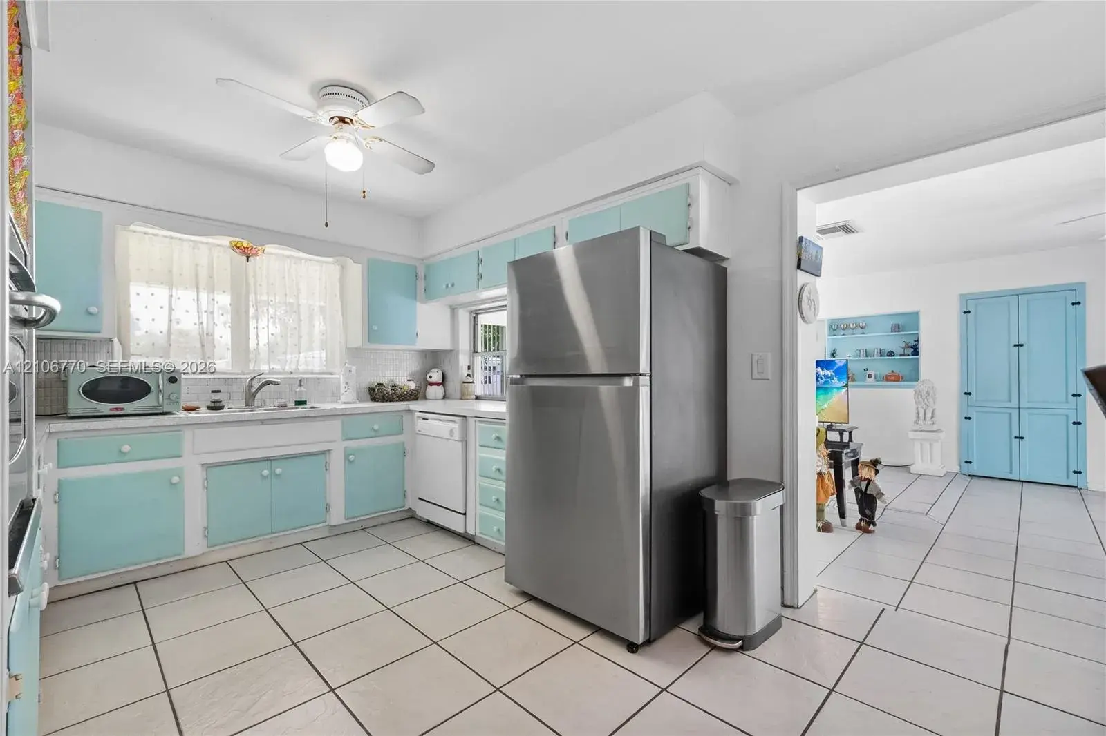 5701 SW 1st St, Plantation FL 33317