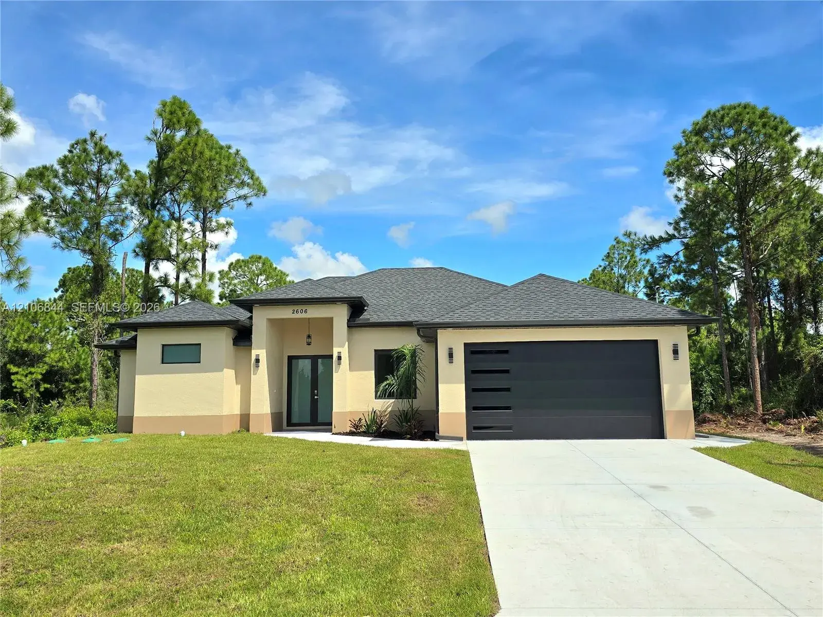 2606 43rd St W, Lehigh Acres FL 33971