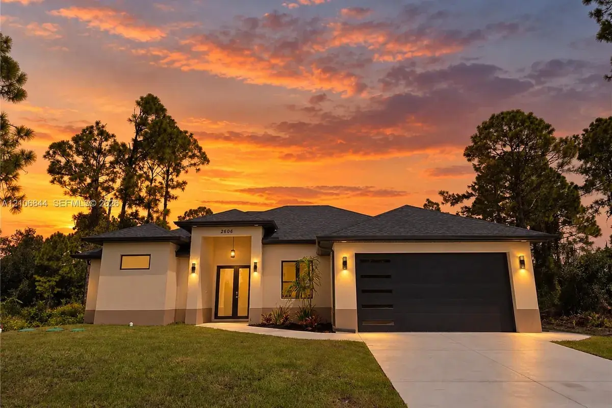 2606 43rd St W, Lehigh Acres FL 33971