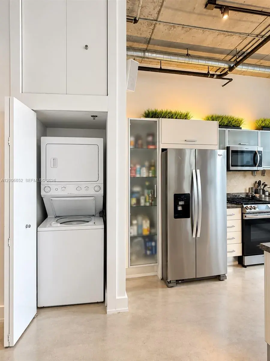 410 NW 1st # 504, Fort Lauderdale FL 33301