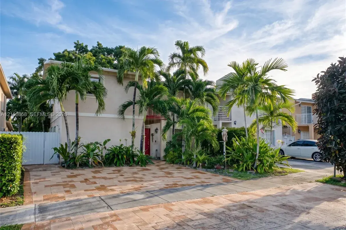 10960 SW 25th St, Miami FL 33165