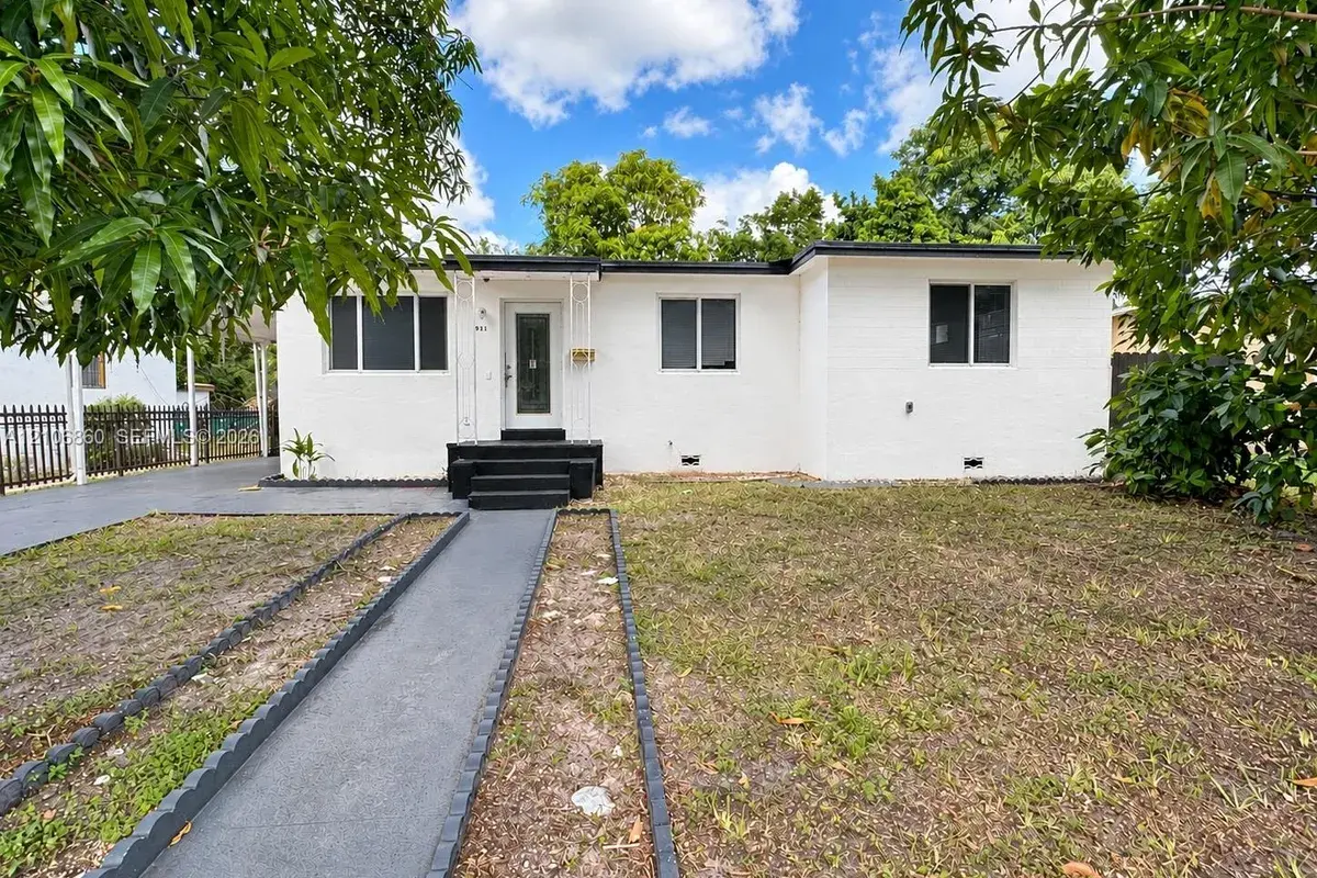 921 NE 154th St, North Miami Beach FL 33162