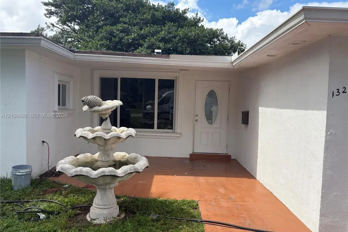 1322 N 31st Rd, Hollywood FL 33021