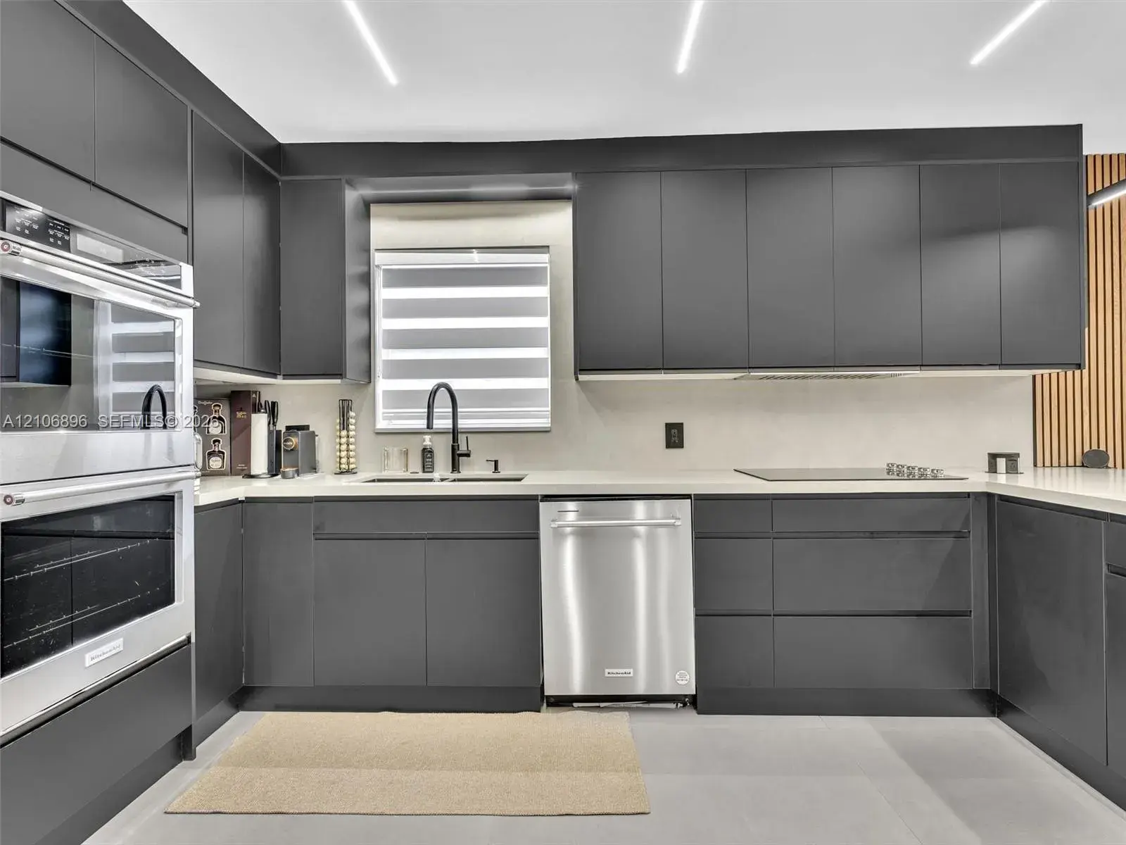 4204 Van Buren St, Hollywood FL 33021