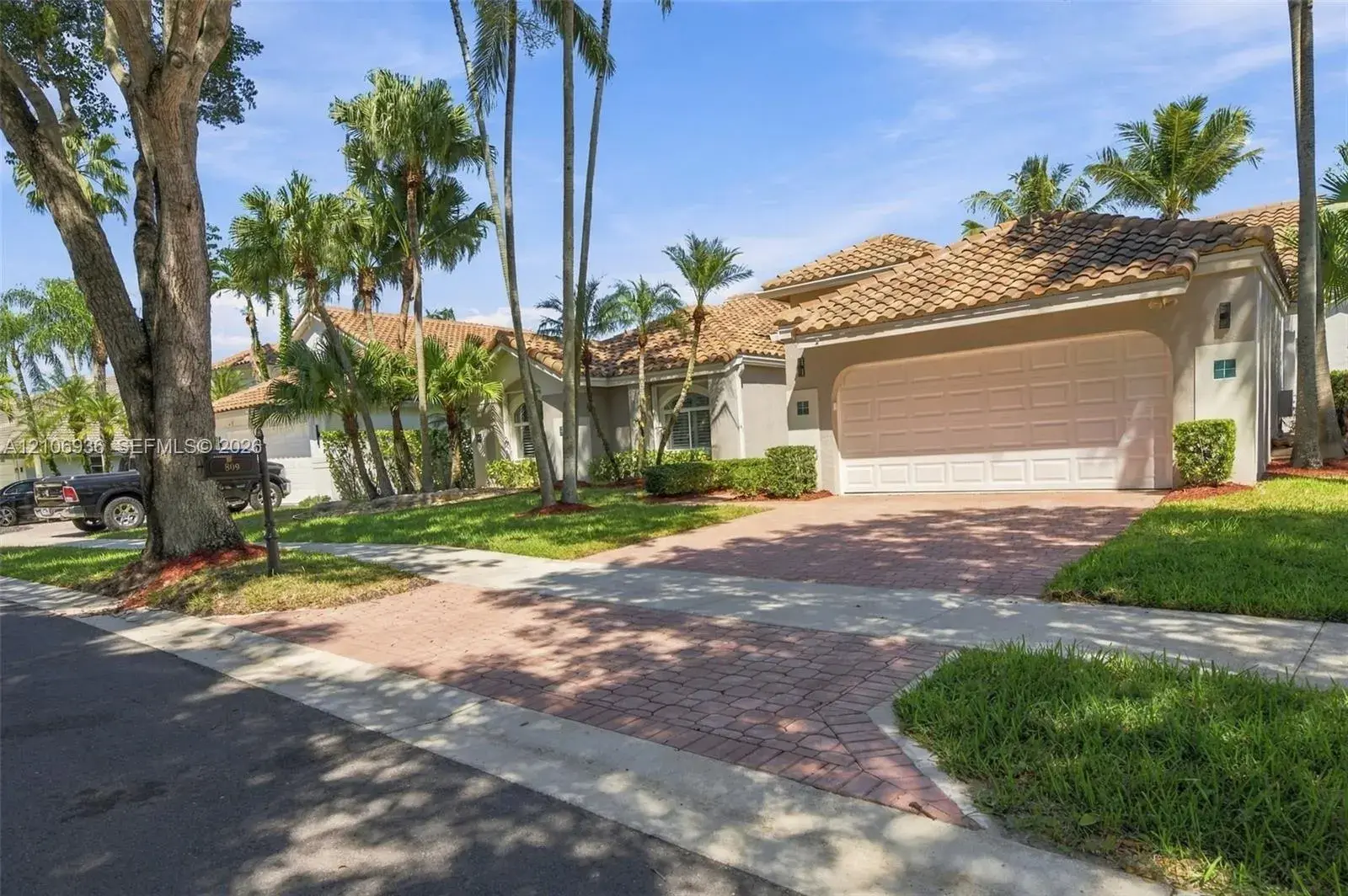 809 Heron Rd, Weston FL 33326