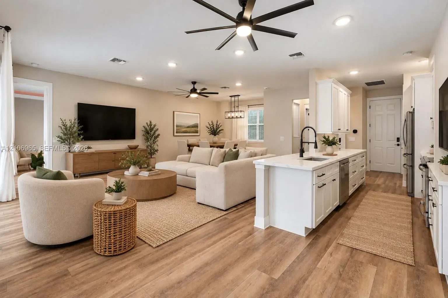 1116 THOMPSON AVE, Lehigh Acres FL 33972