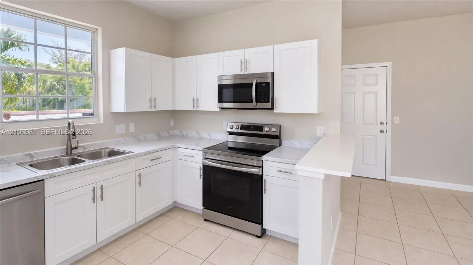 1295 N Railroad Ave, Boynton Beach FL 33435
