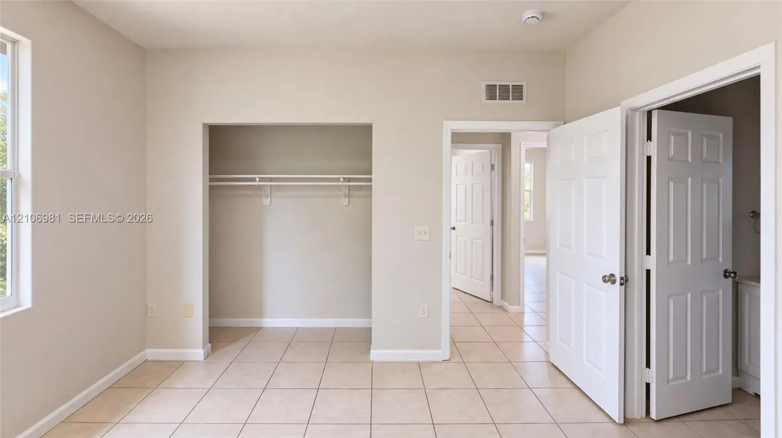 1295 N Railroad Ave, Boynton Beach FL 33435