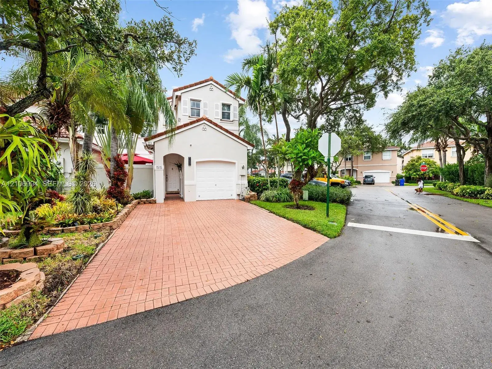 1515 Seagrape Way, Hollywood FL 33019