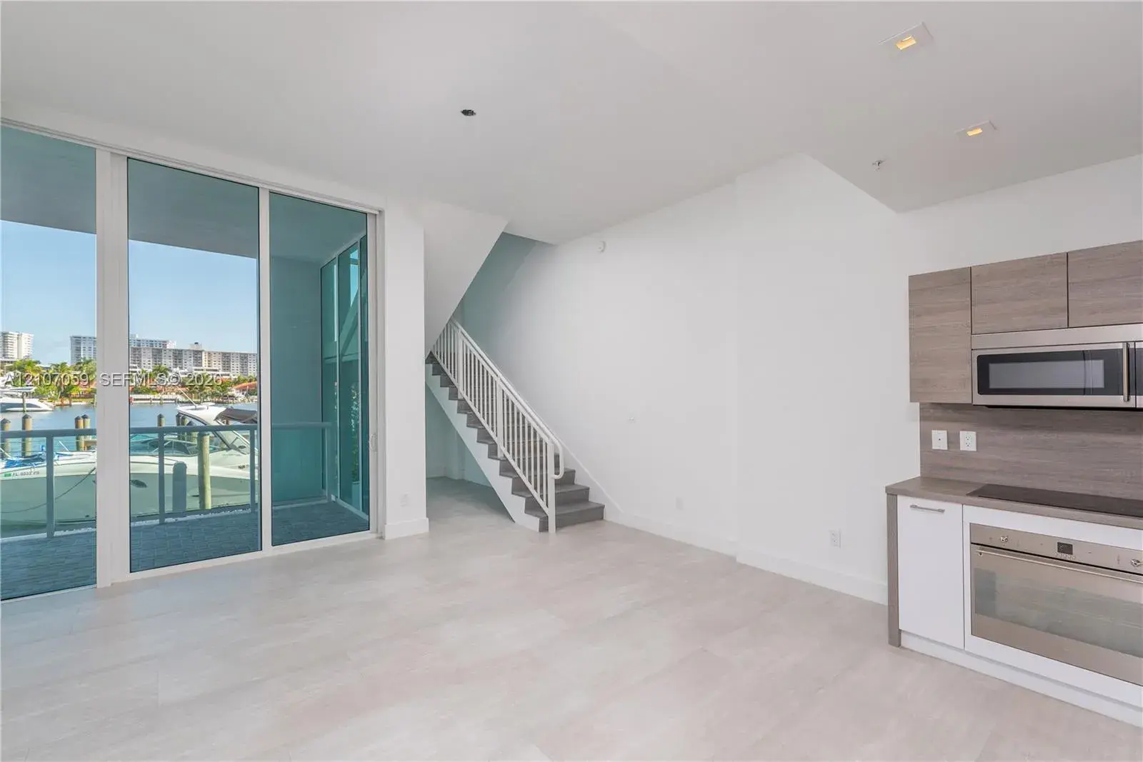 400 Sunny Isles Blvd # 121, Sunny Isles Beach FL 33160