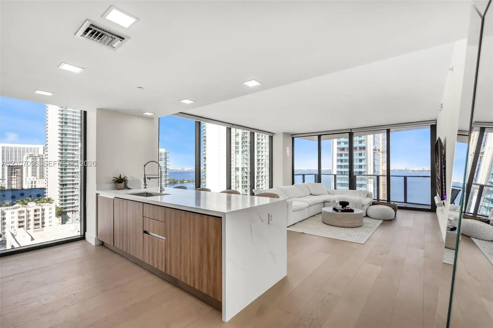 2 bedroom 2 bath Residential for sale at 460 NE 28th St # 1801, Miami FL 33137