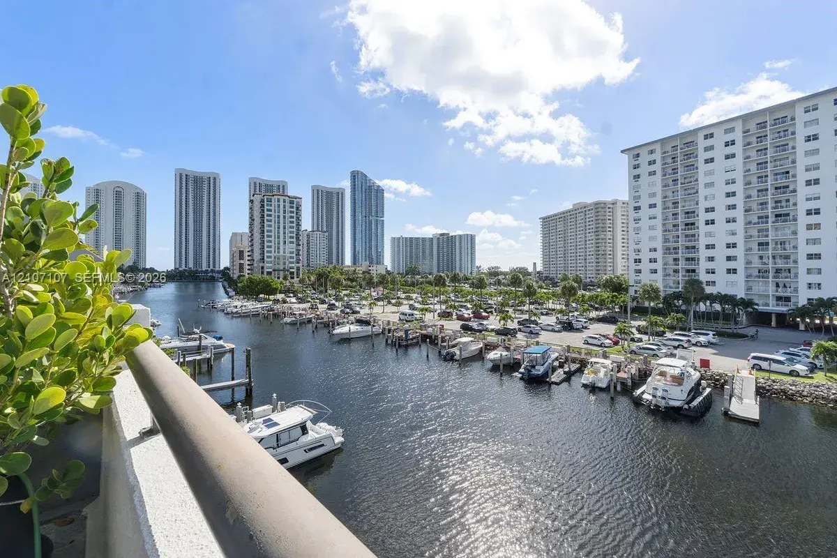 416 Poinciana Dr # 1722, Sunny Isles Beach FL 33160