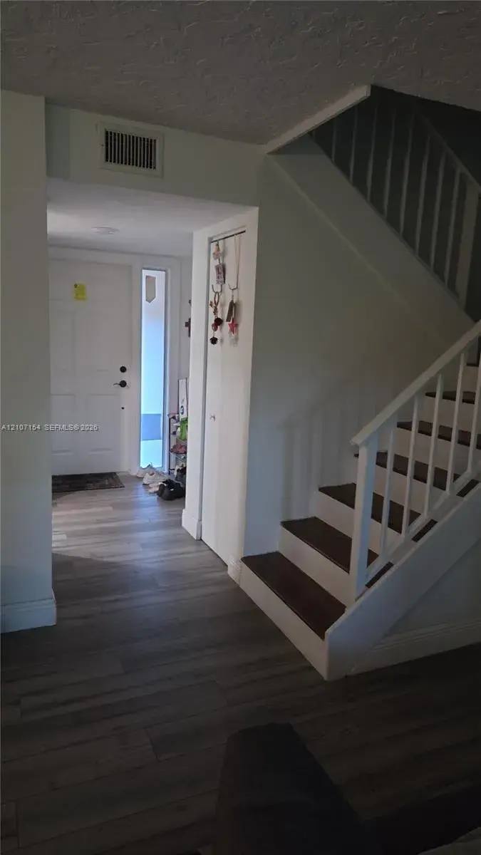 450 Commodore Dr # 311, Plantation FL 33325