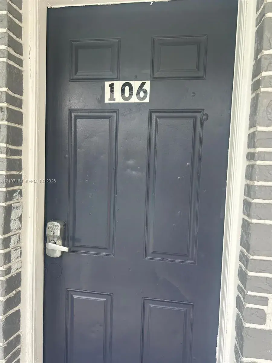 1843 Dewey St # 106, Hollywood FL 33020