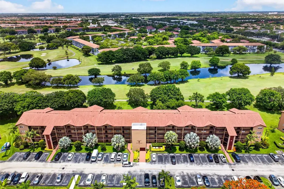 300 SW 130th Ter # 206B, Pembroke Pines FL 33027