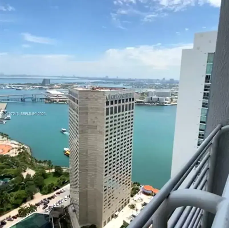 325 S Biscayne Blvd # 4214, Miami FL 33131