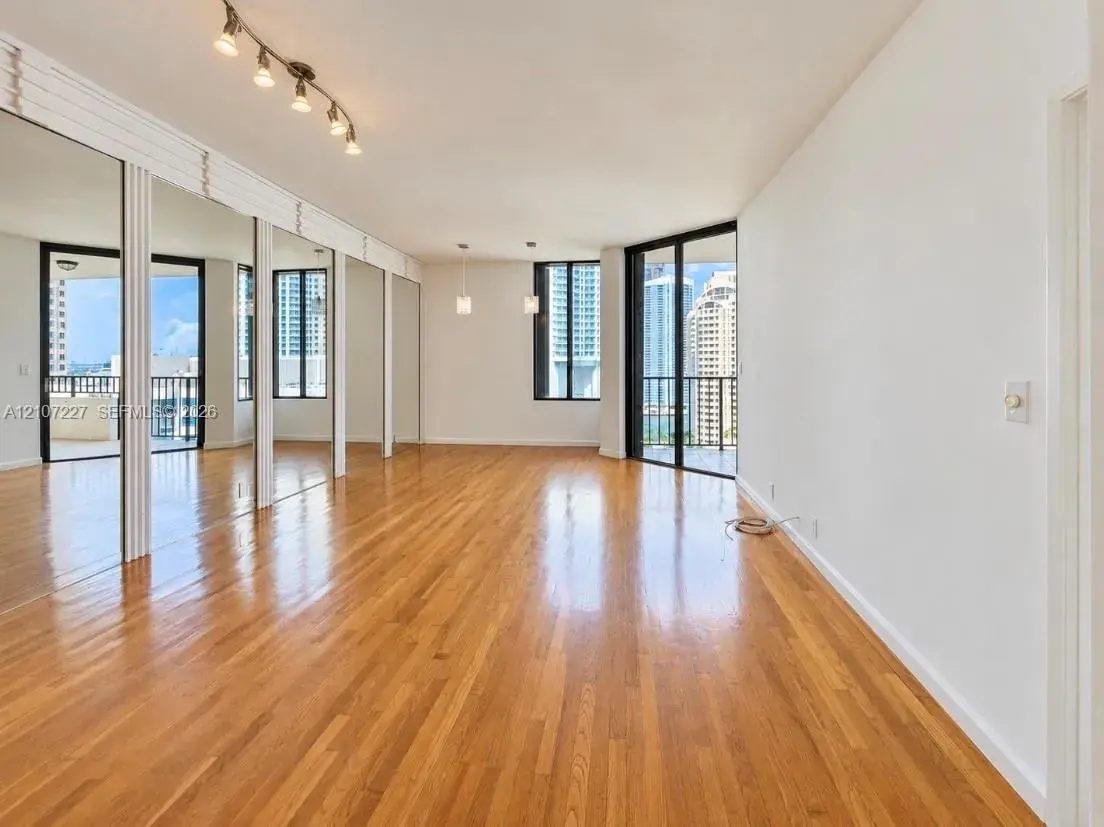 520 Brickell Key Dr # A2012, Miami FL 33131
