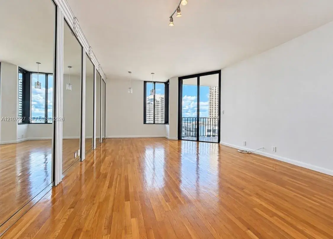 520 Brickell Key Dr # A2012, Miami FL 33131