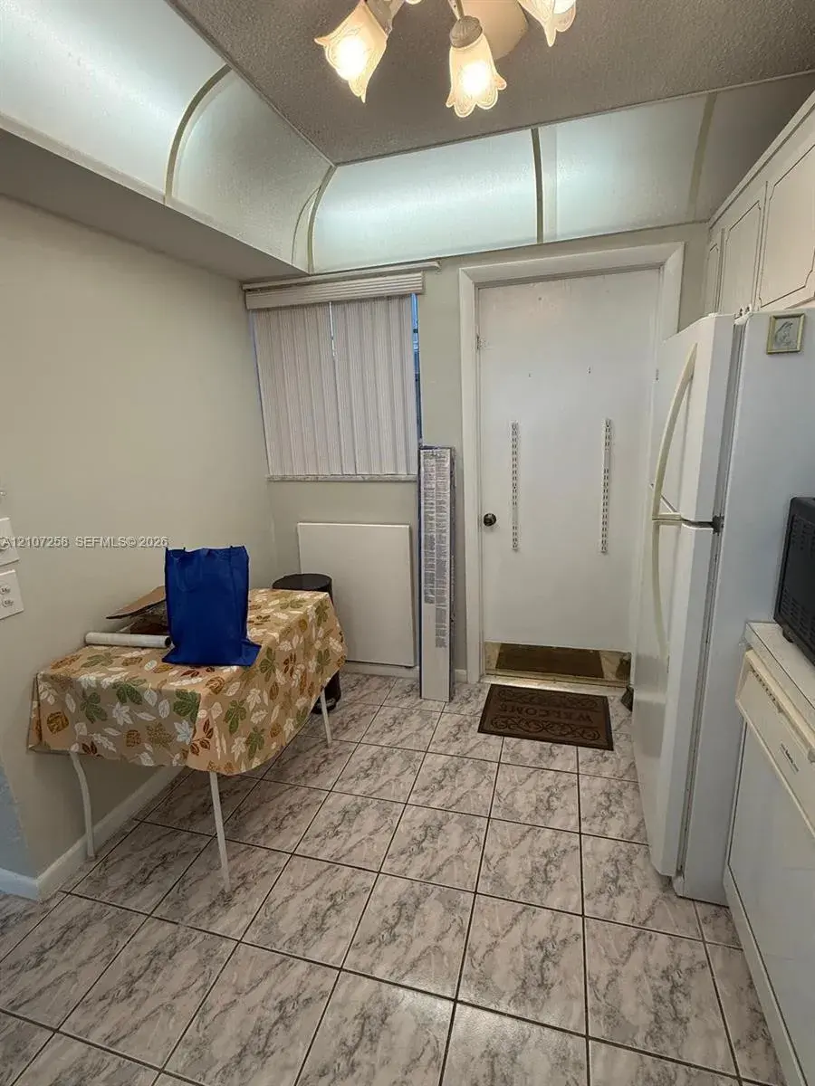 215 SE 3rd Ave # 102D, Hallandale Beach FL 33009
