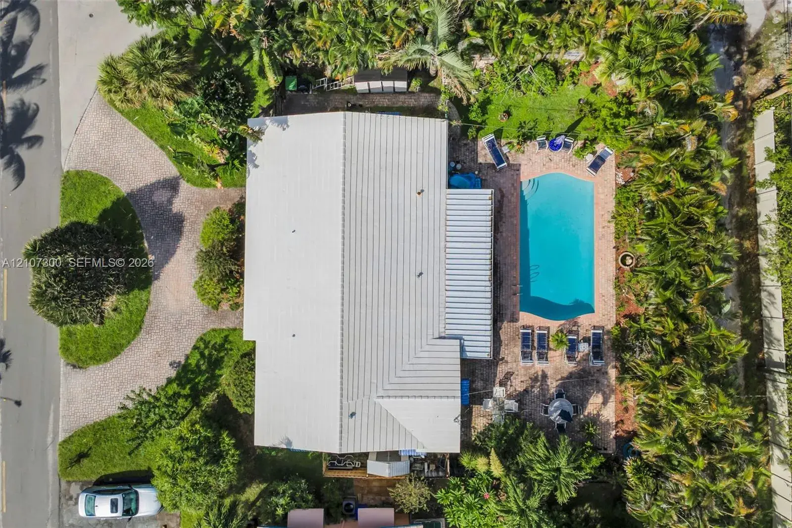 2051 NE 68th St, Fort Lauderdale FL 33308