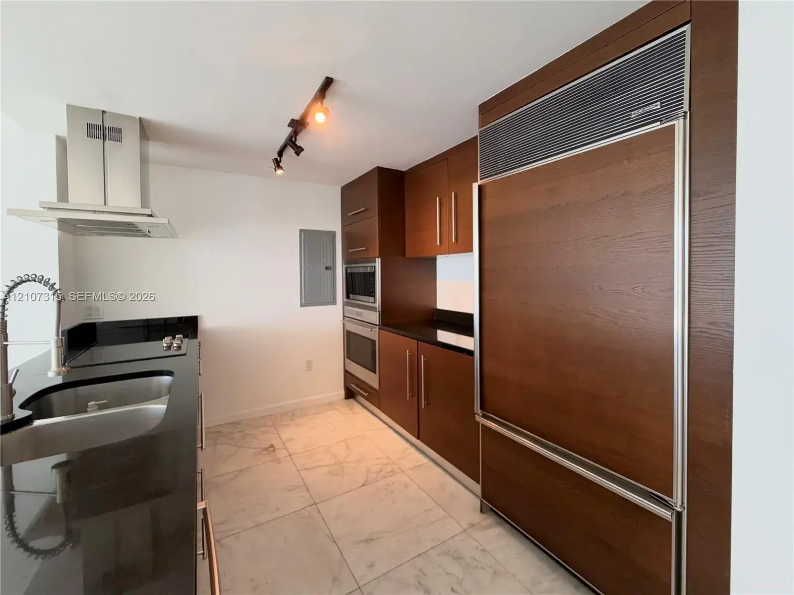 495 Brickell Ave # 3803, Miami FL 33131
