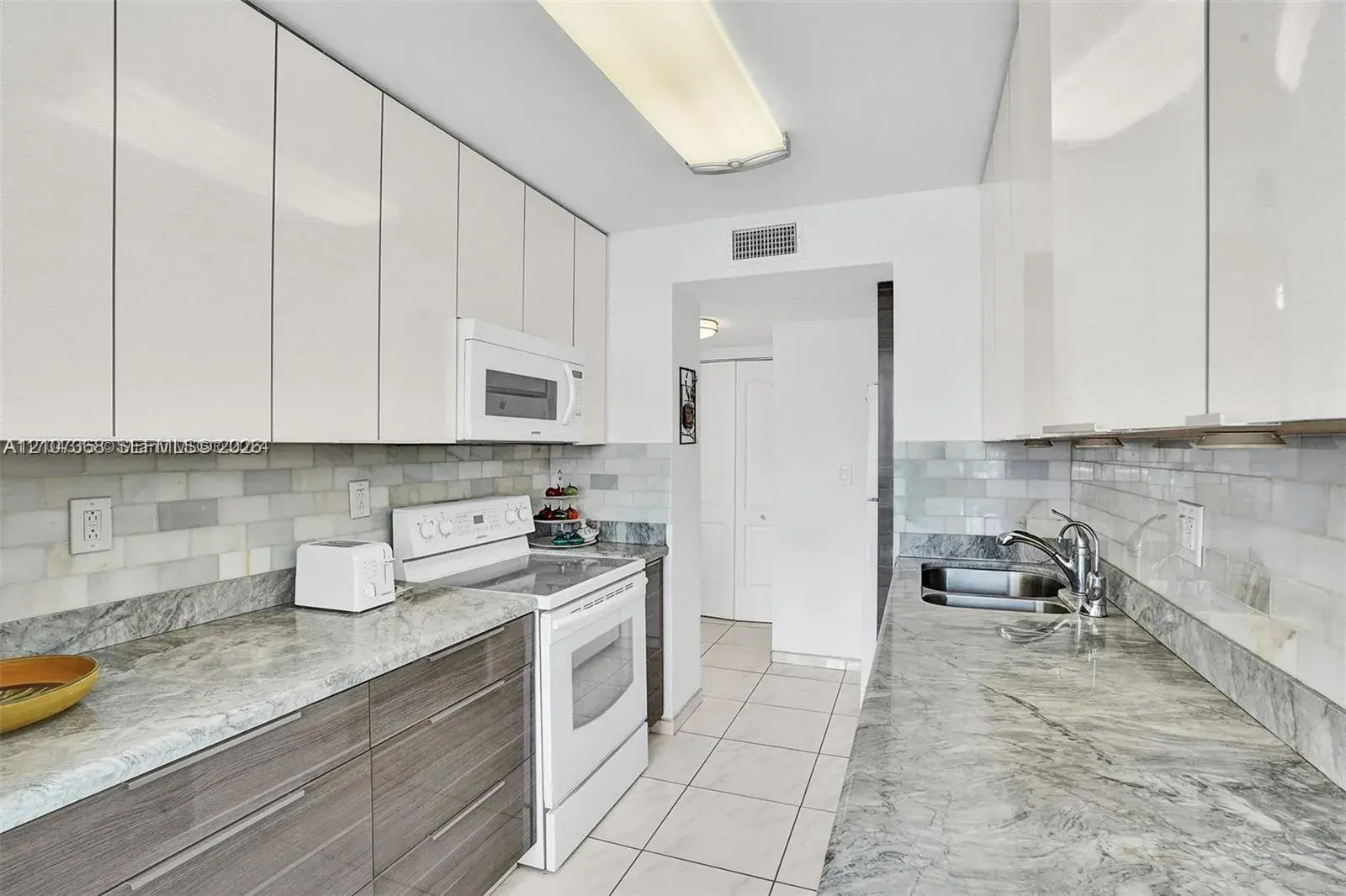251 174th St # 415, Sunny Isles Beach FL 33160
