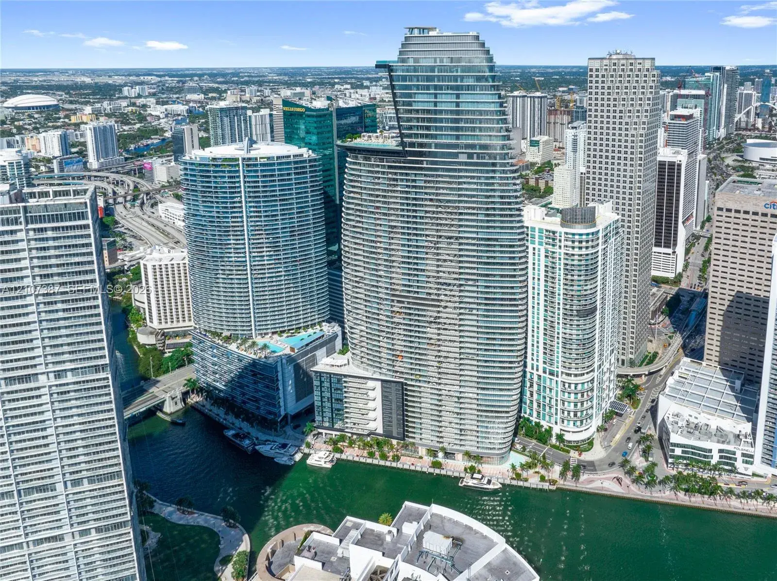 300 Biscayne Boulevard Way # 4901E, Miami FL 33131