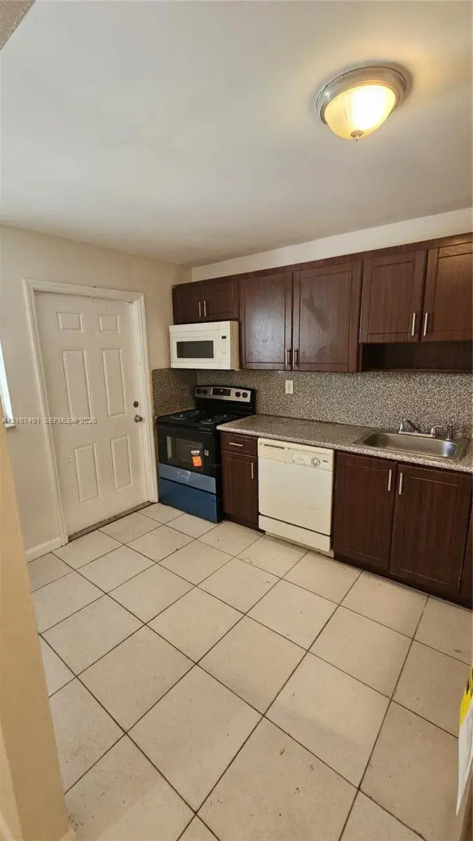1524 SW 5th Pl # C, Fort Lauderdale FL 33312