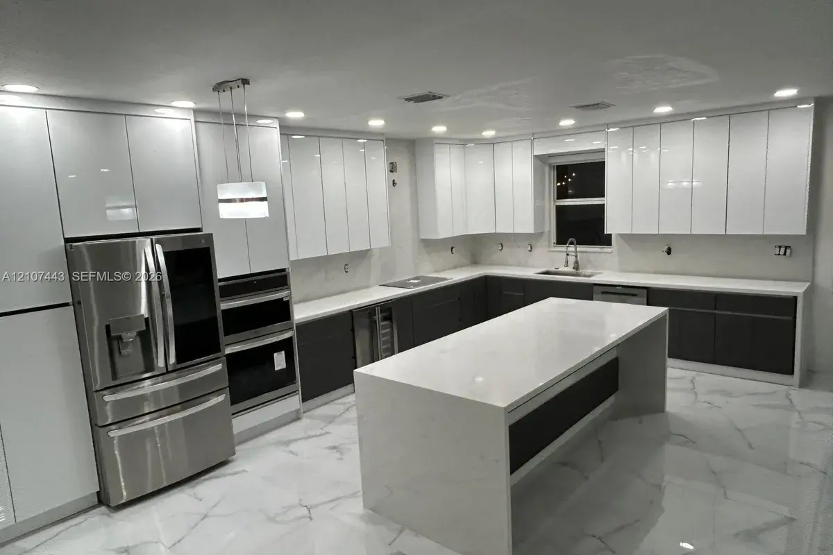5193 NW 108th Path, Doral FL 33178