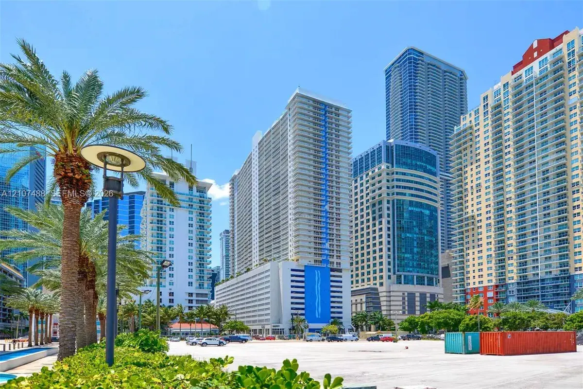 1200 Brickell Bay Dr # 2901, Miami FL 33131
