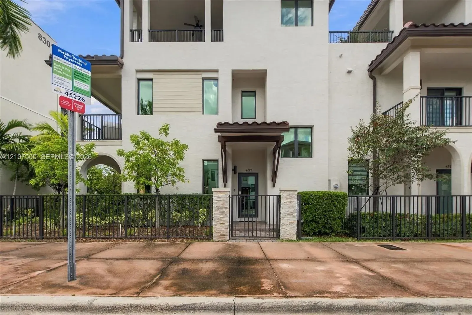 4274 NW 83rd Ave, Doral FL 33166