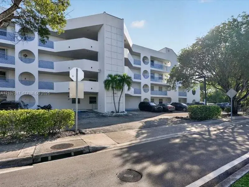 16531 NE 35th Ave # 11, North Miami Beach FL 33160
