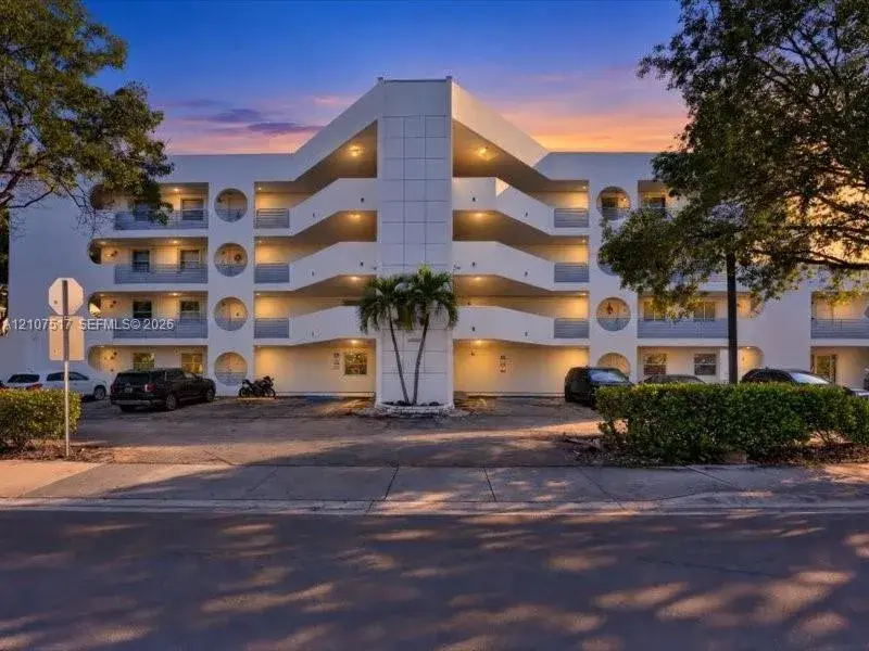 16531 NE 35th Ave # 11, North Miami Beach FL 33160