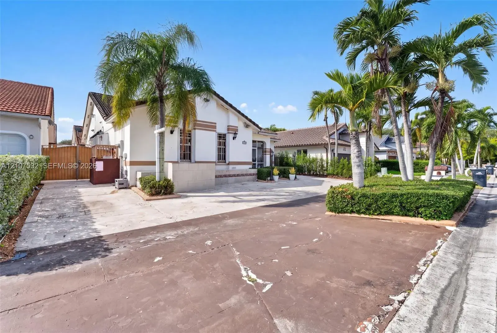 9124 NW 147th Ter, Miami Lakes FL 33018