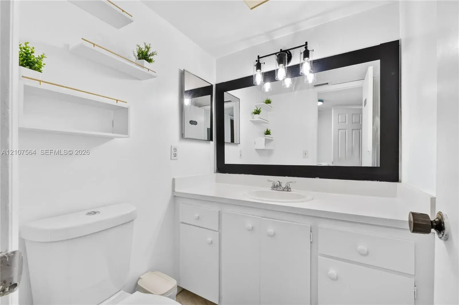 2185 White Pine Cir # B, Green Acres FL 33415