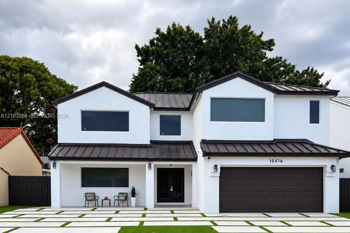 15416 SW 99th Ln, Miami FL 33196