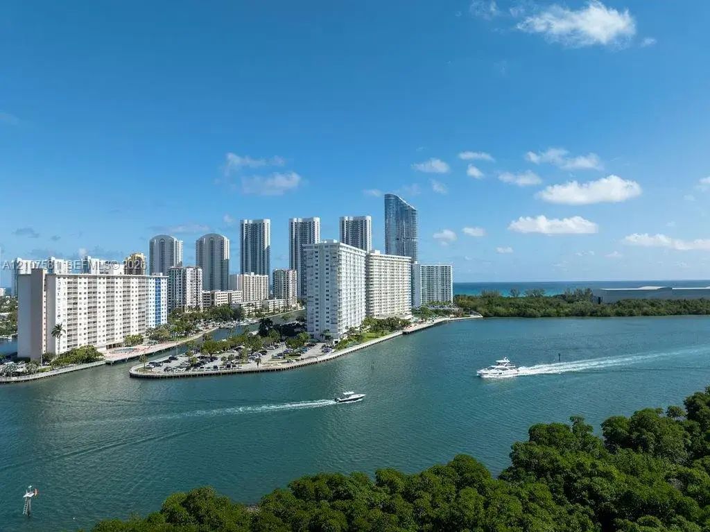 500 Bayview Dr # 1520, Sunny Isles Beach FL 33160